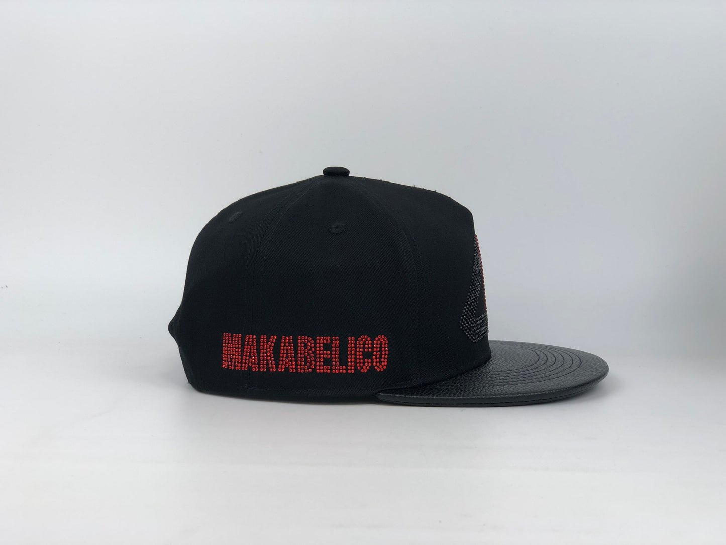Makabelico Caps